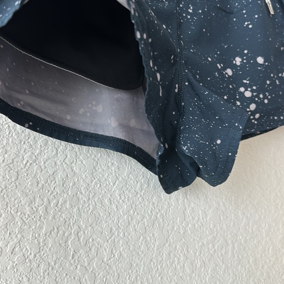 Vuori Dash Short - Picture 5 of 6